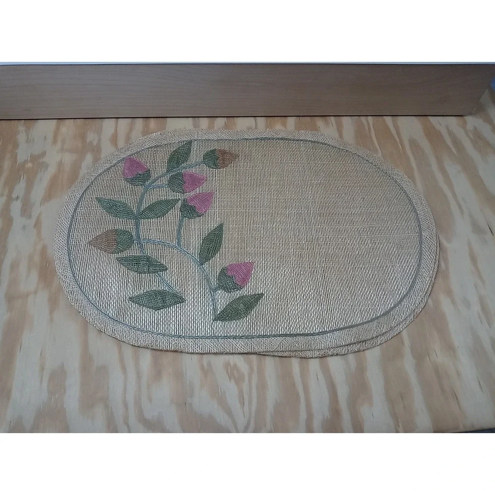 Lot Of 2 Vintage‎ Placemats Floral Embroidered Rattan Flower Garden Placemats